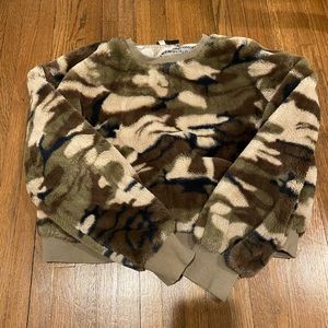 camo crewneck